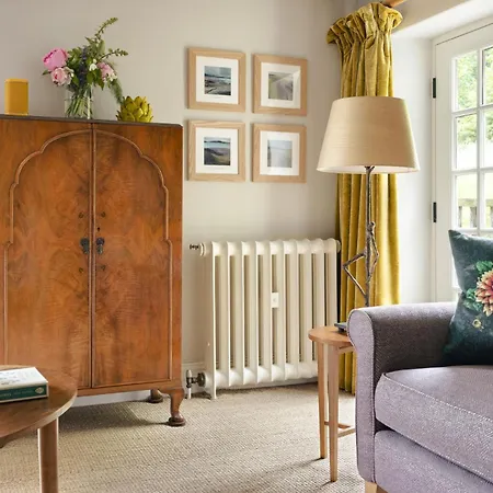 The At Rawsons Kır Evi