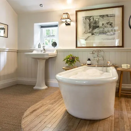 The At Rawsons Kır Evi Levens