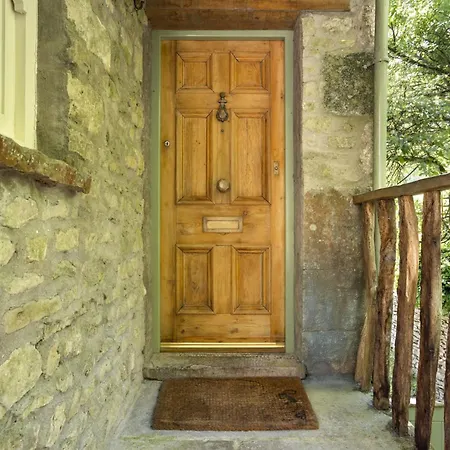 The At Rawsons * Levens